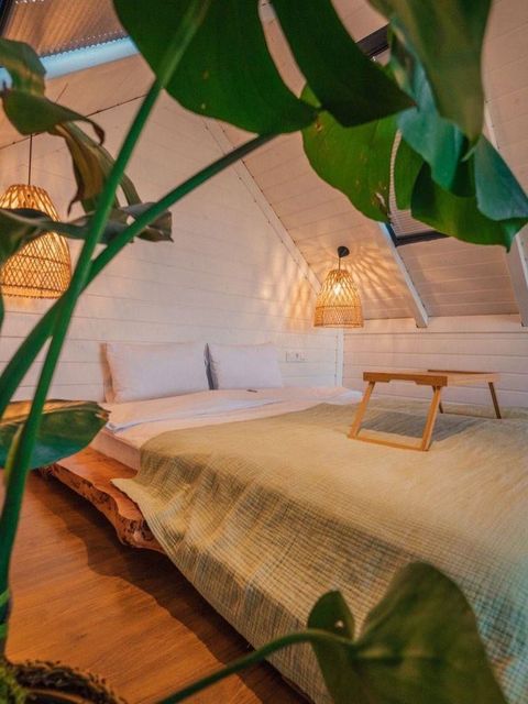 listing card gallery