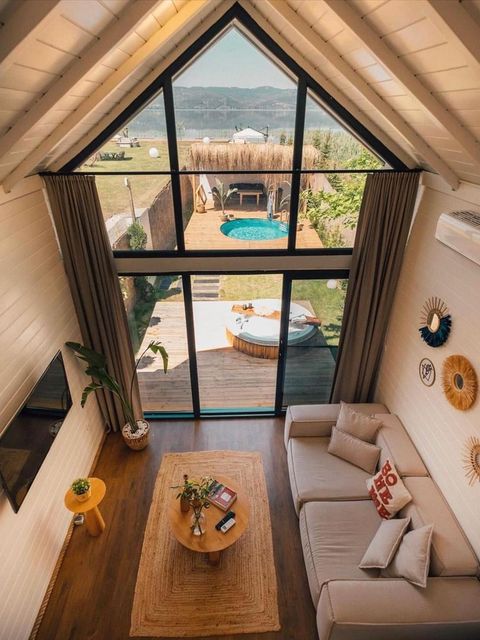 listing card gallery