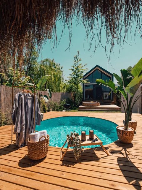 listing card gallery