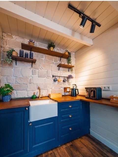 listing card gallery